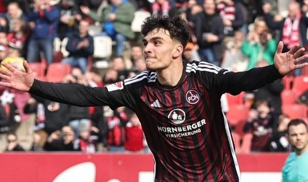 失去德乙“妖童”乌尊后，德国能保住帕夫洛维奇吗？