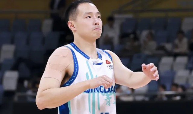 开云官网-王奕博全场出战15分钟，投篮1中0得到1分0篮板0助攻