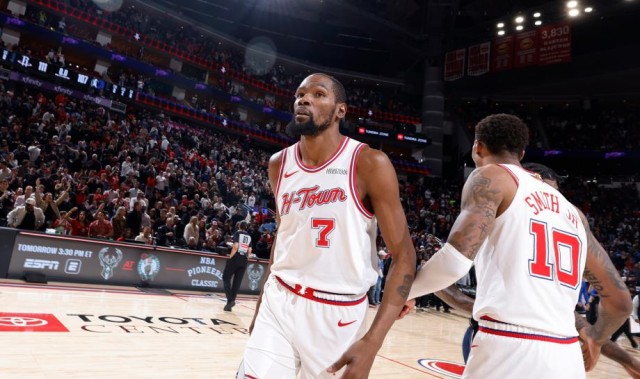 开云官网-杜兰特关键助攻弗拉格空砍34+12 火箭主场险胜独行侠