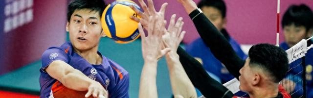 开云中国-19岁“小孩哥”王泊涵接过金牌教头沈琼15号球衣，中国男排主攻线新星诞生|上海男排|上海女排|训练|联赛|少年_新浪体育_新浪新闻